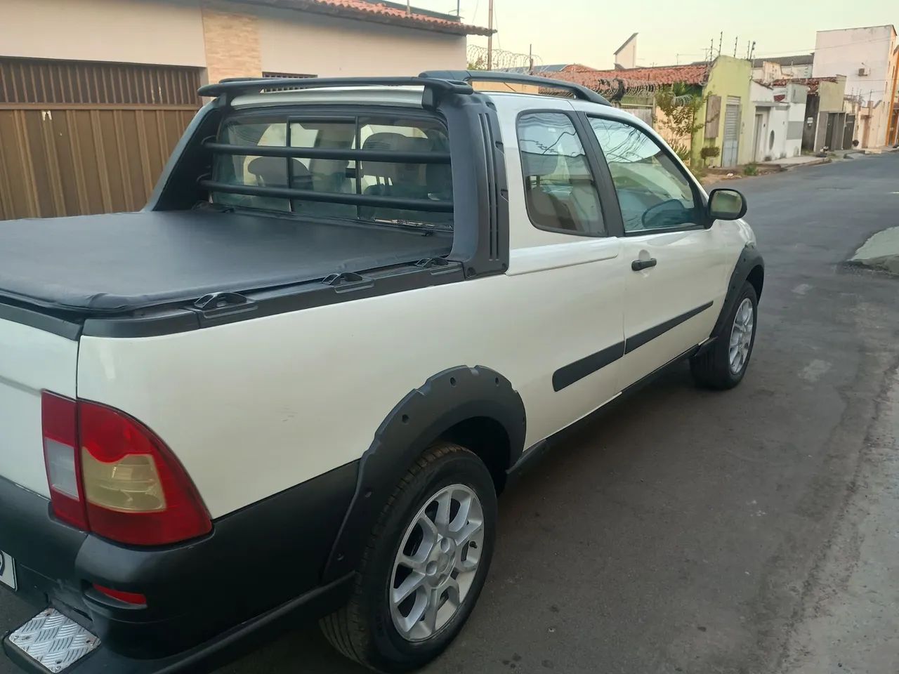 Fiat Strada Working Celeb.1.4 Fire Flex 8V CD 2013 - Foto 3