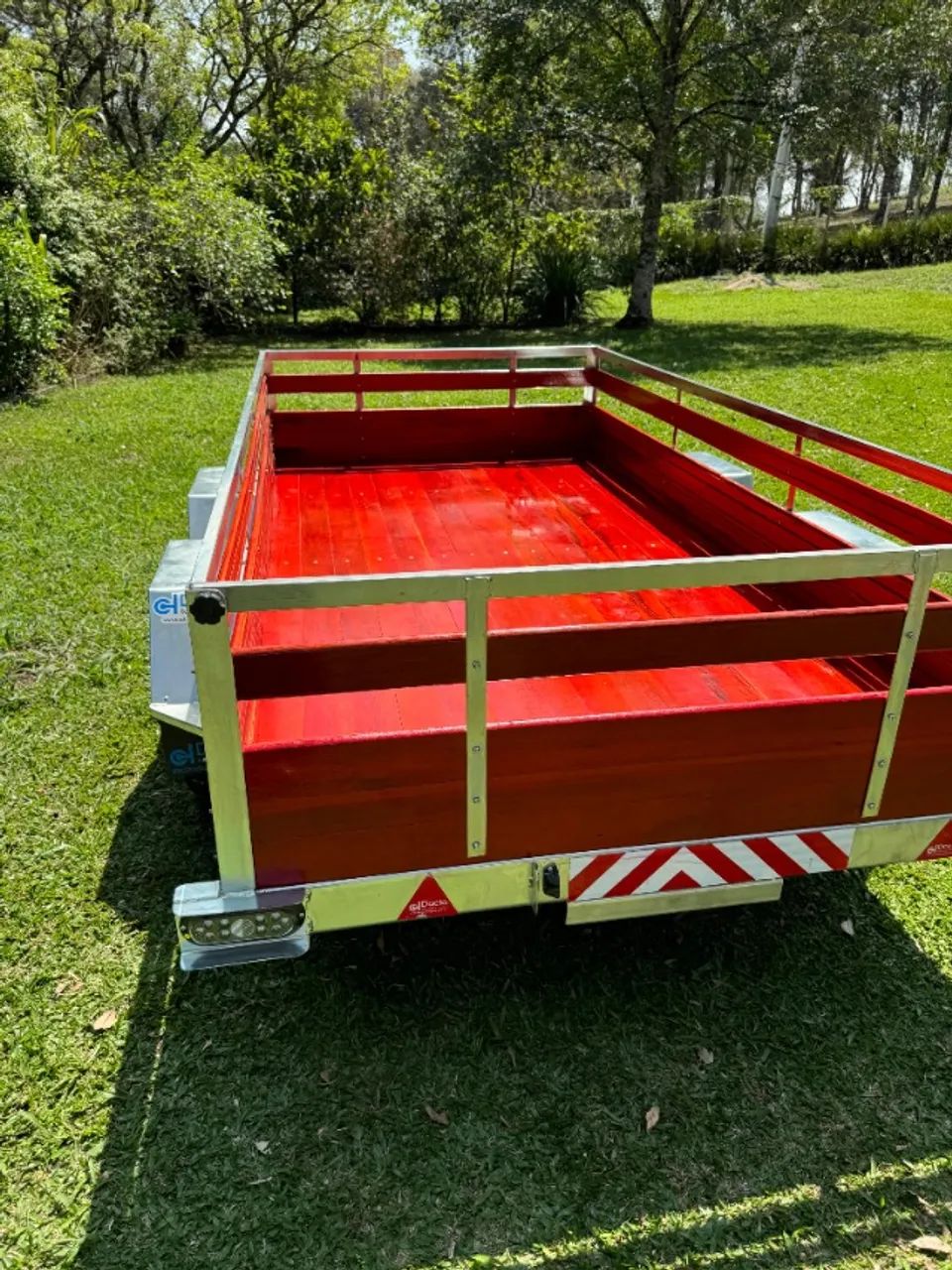 CARRETINHA REBOQUE NOVA - PRONTA PARA USO E EMPLACAMENTO!  - Foto 2