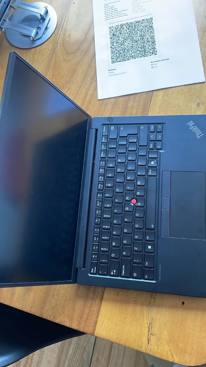 Lenovo Notebook Corporativo E14 Gen 6 AMD - Foto 2