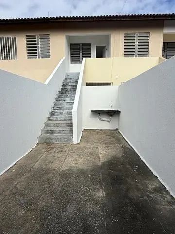 Casa com garagem com 52 m2 com 2 quartos sendo 1 suite reversivel no Barroso - Fortaleza - - Foto 3