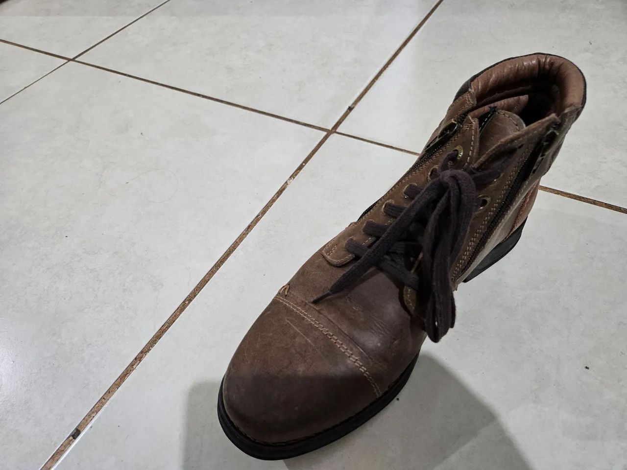 Bota marrom tamanho 39/40 - Foto 3