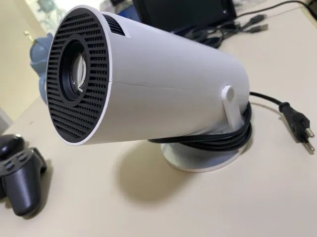 Mini Projetor HY300 Smart Android - Wi-Fi/Bluetooth - Portátil