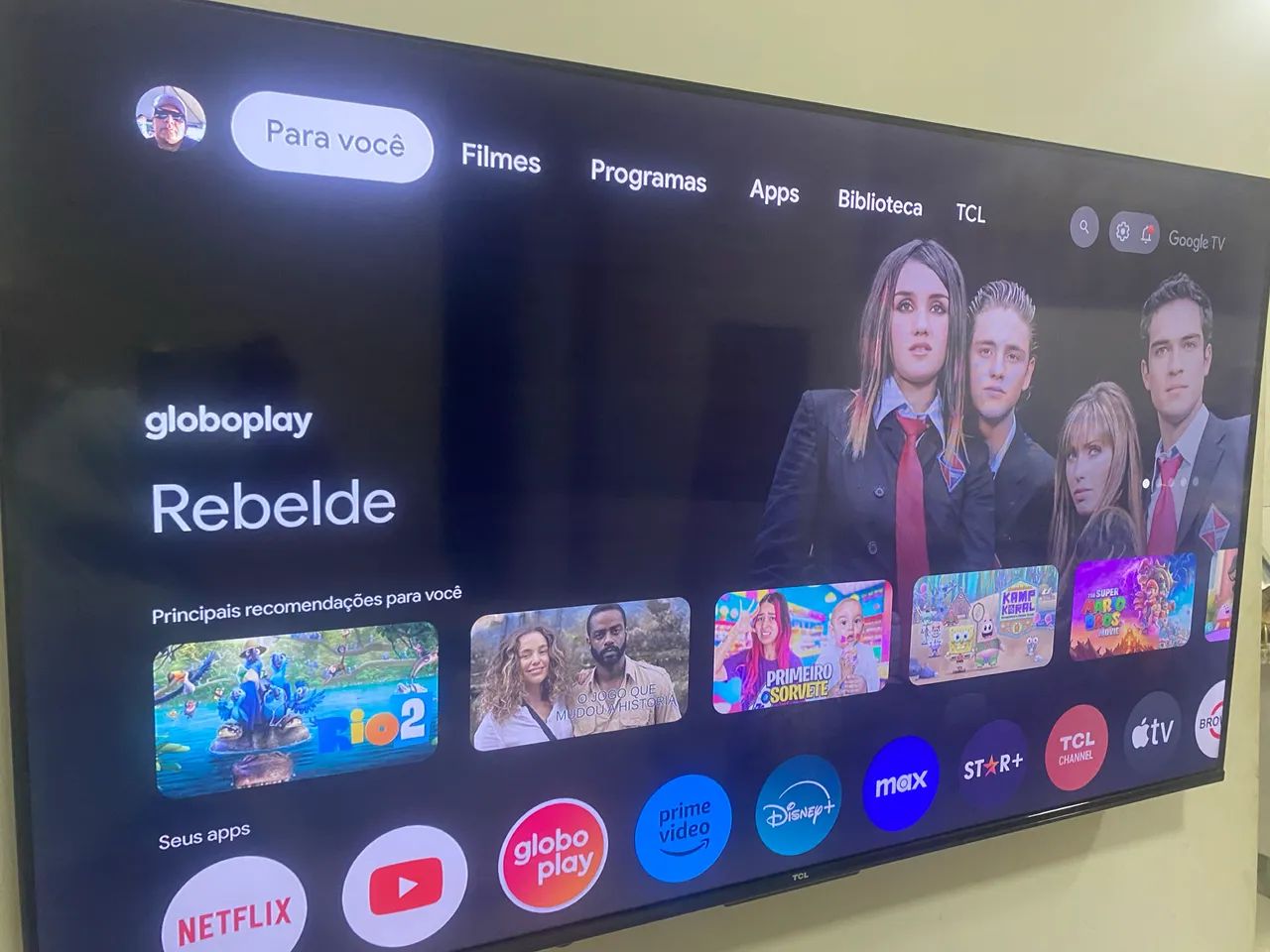 Tv led 50 polegadas TCL 4k Bhuetooth bordas infinitas 