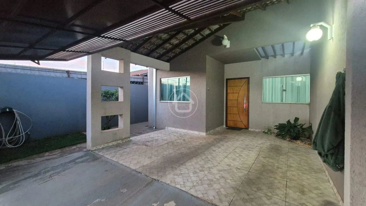 CASA COM 3 DORMITORIOS PISCINA E ENERGIA SOLAR - Foto 2