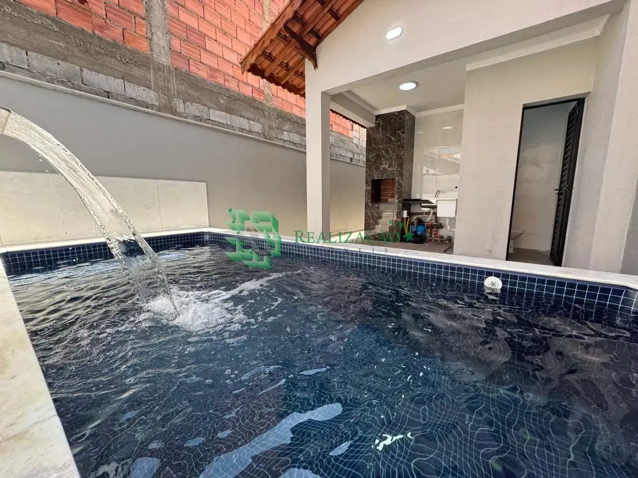 casa em Mongaguá, com 3 dormitórios e piscina - Foto 2