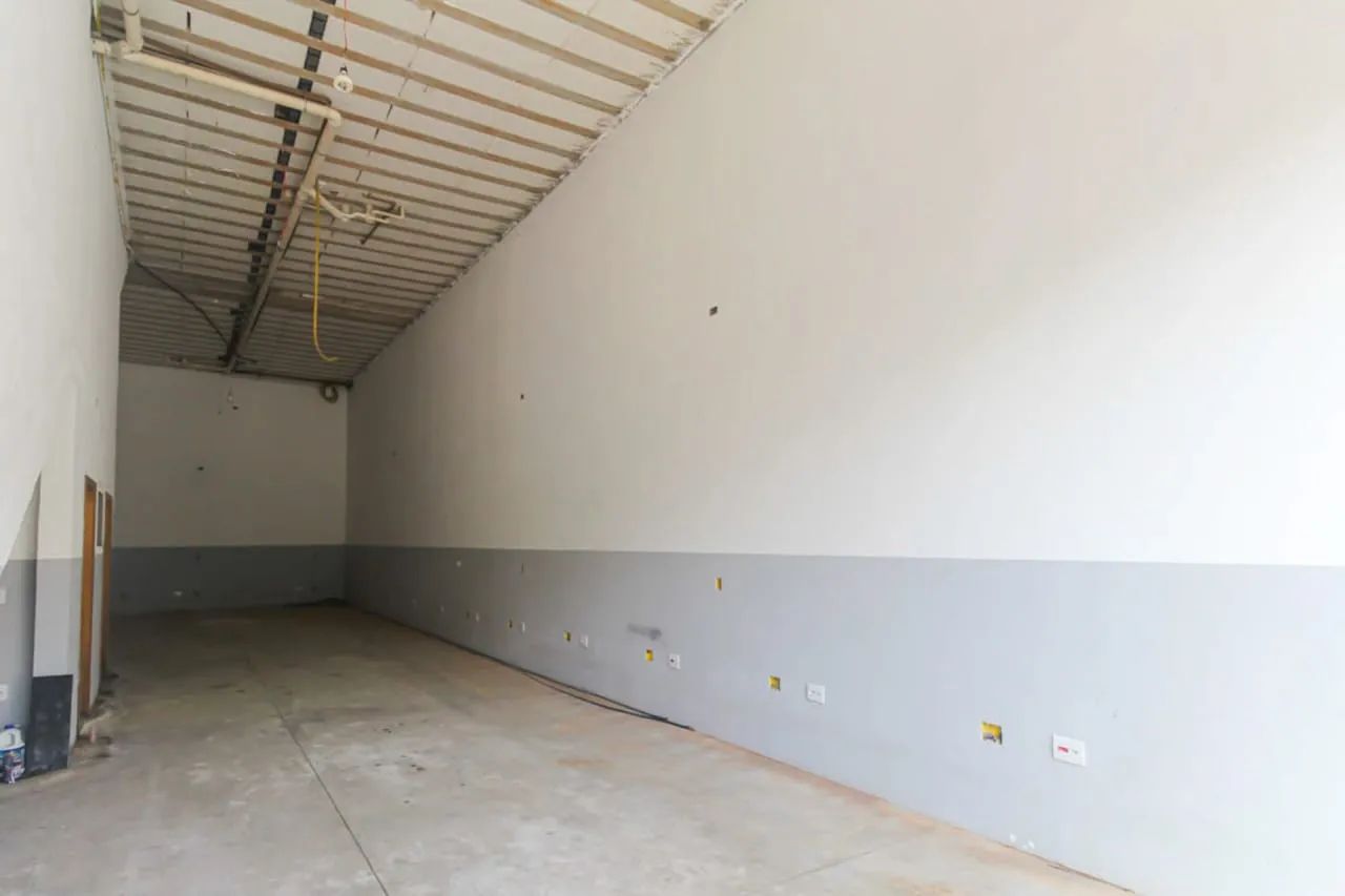 Loja na Avenida Ragueb Chohfi, 7287 - Loja  120 m²