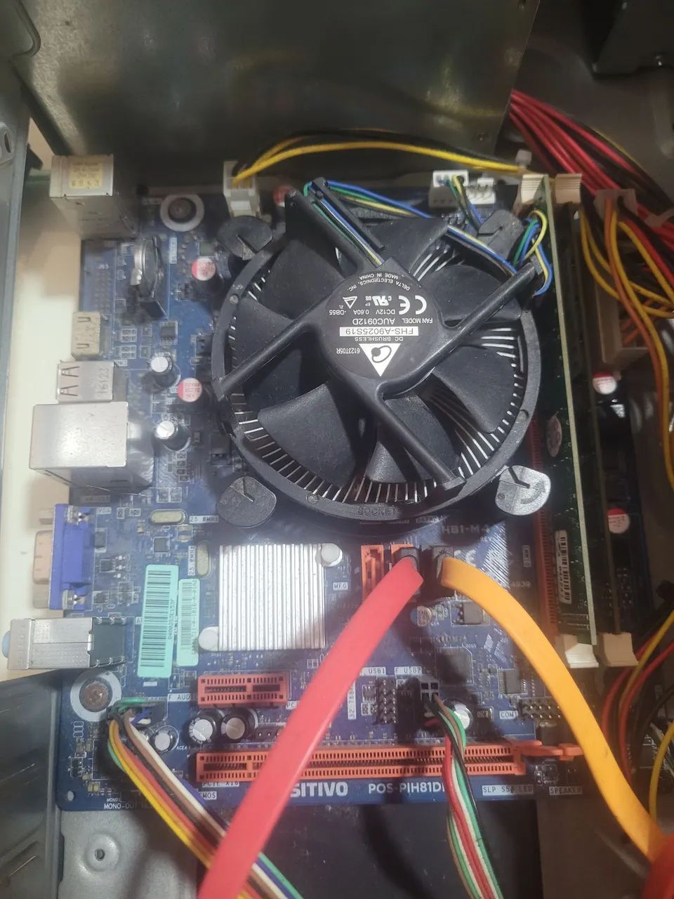 CPU para retirada de peça ou concerto