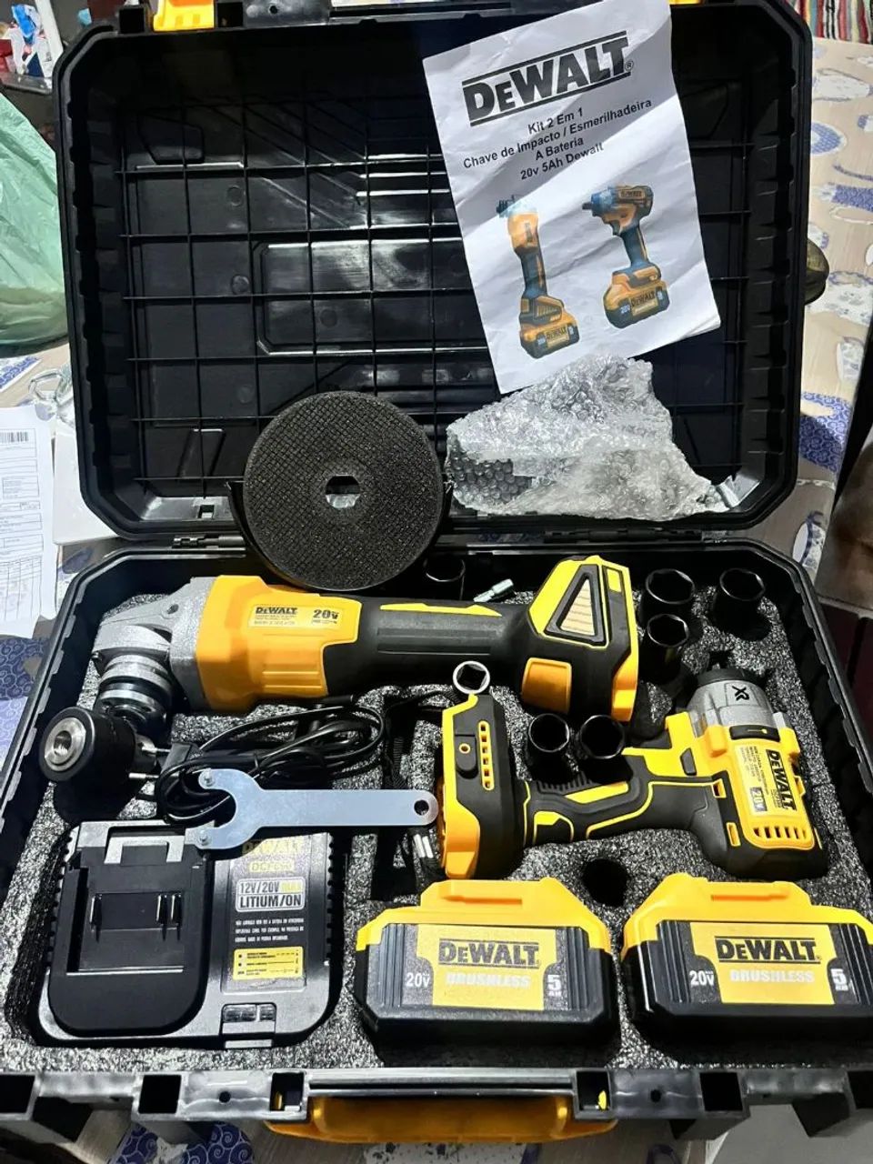 Furadeira e Parafusos 