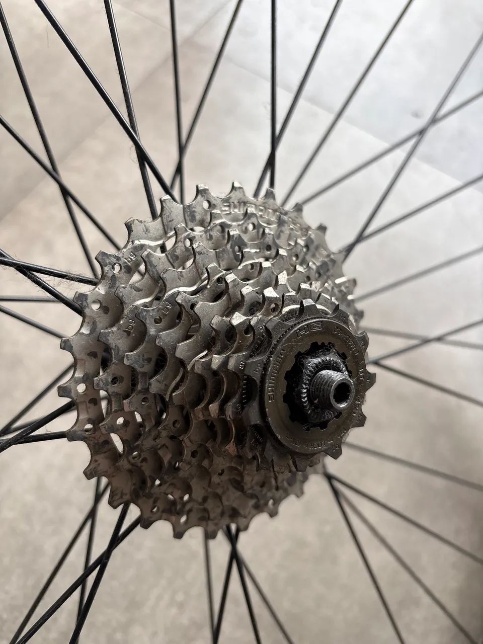 roda aro 29 cubo k7 shimano - Foto 3
