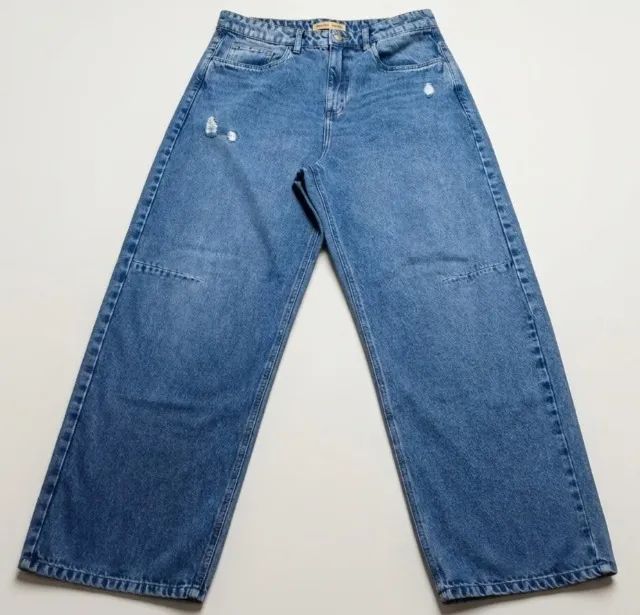Calça Super Baggy / Jeans Com Detalhes Desfiados