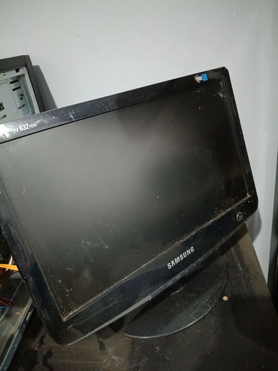 Monitor LCD Samsung 16"