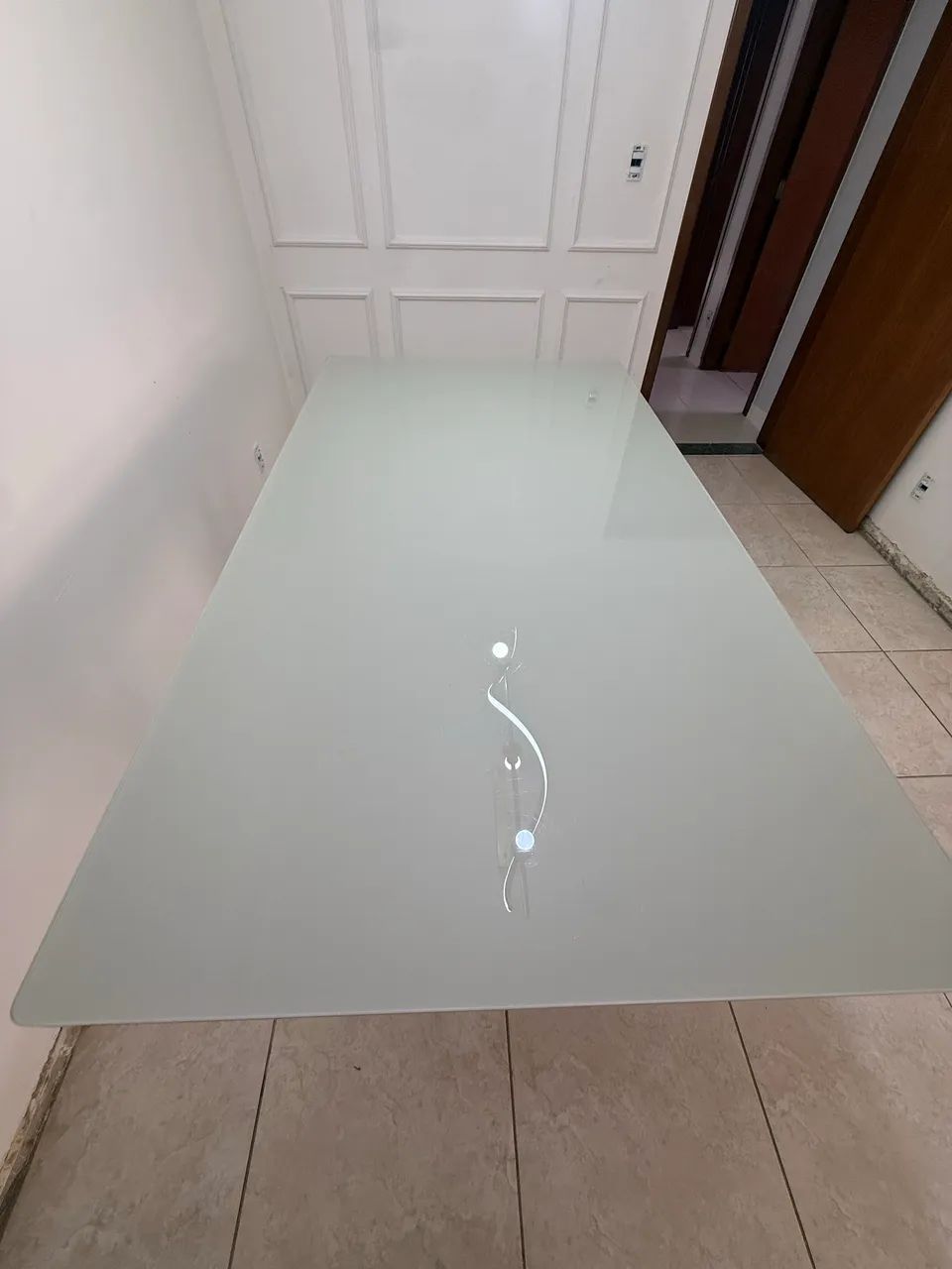 Mesa de madeira com tampo de vidro  - Foto 3