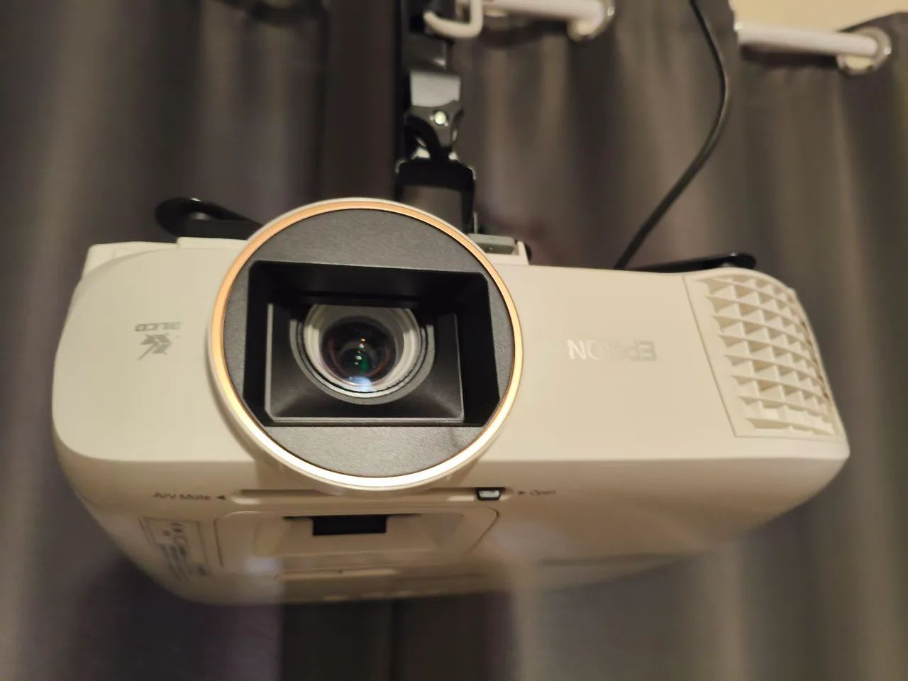 Projetor Epson home cinema mod 2250 - Foto 4