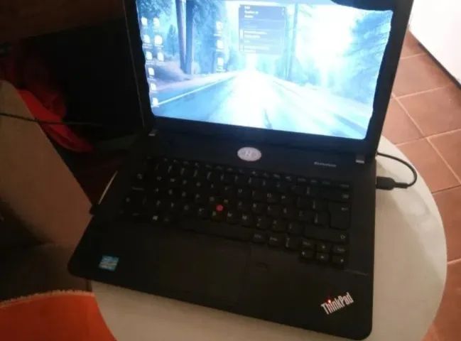 Notebook Lenovo i3, 8 Gb ram, HD 500 Gb