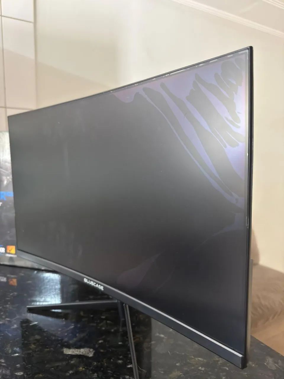 Monitor curvo 23.8 polegadas...para restaurar ou reuultilizar as peças 