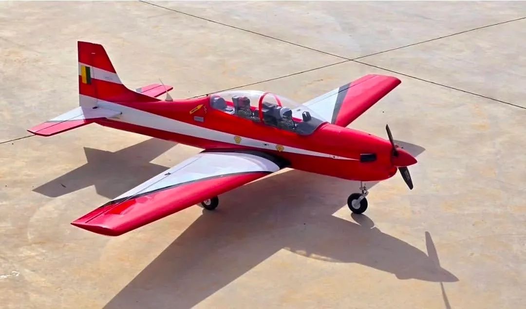 Aeromodelo Tucano T27 Phoenix - Foto 2
