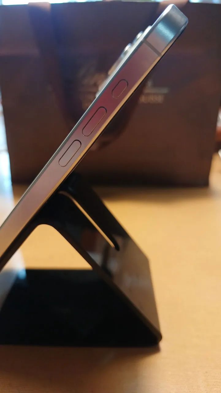 Apple iPhone 15 Pro Max em ótimo estado de conservação! - Foto 4
