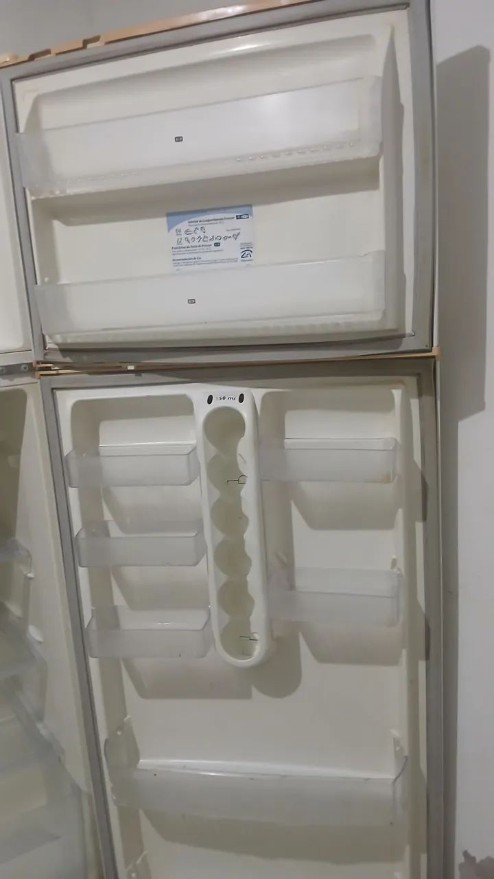 Geladeira duplex. Funciona perfeitamente em cima e em baixo - Foto 5