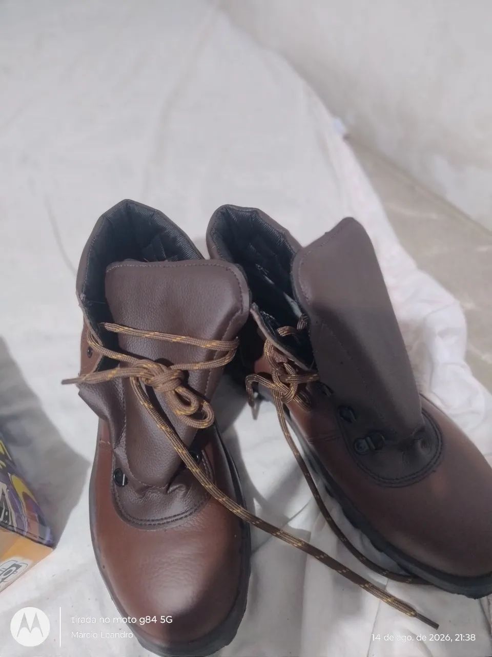 Bota de couro bico de aço  - Foto 2