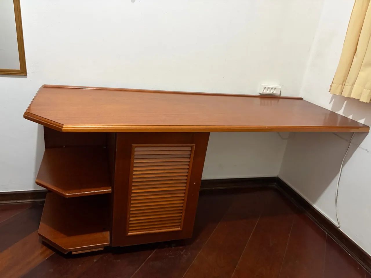 Mesa de escritório/estudos