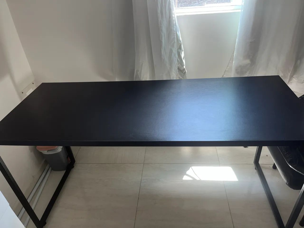 Mesa para trabalho e estudo.  - Foto 3