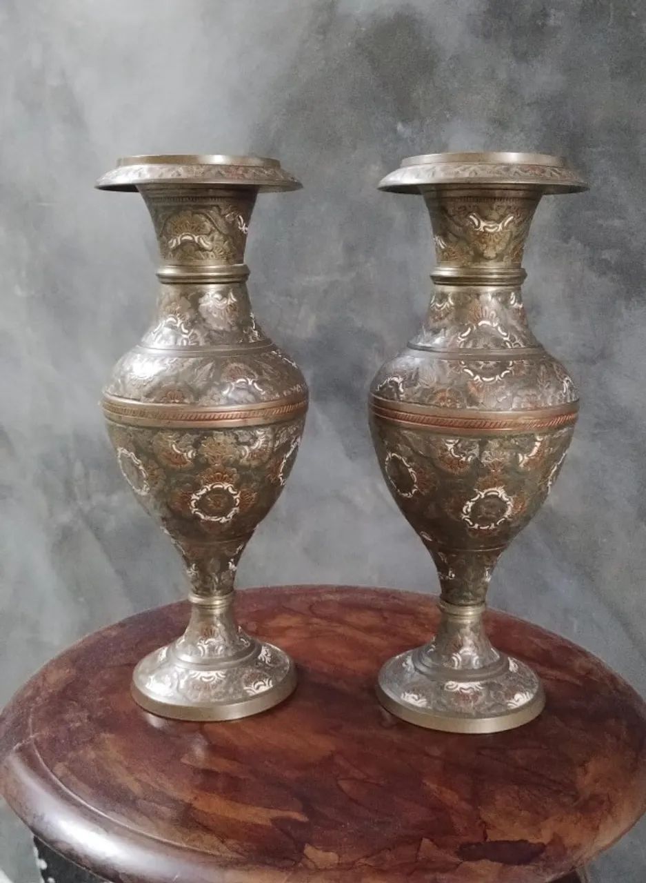 Jarros de bronze indiano