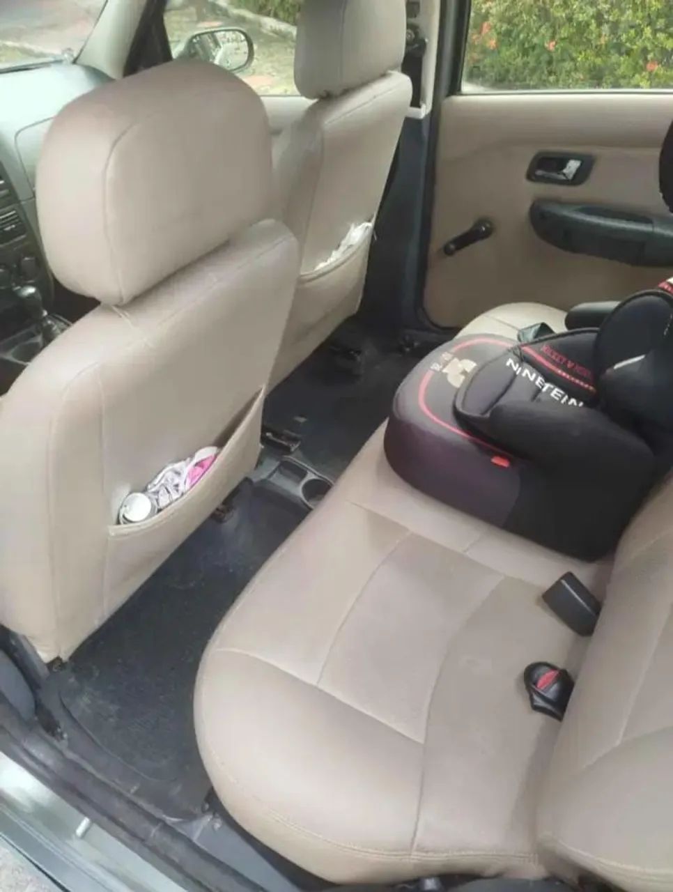 Fiat Siena EL 1.0 MPI Fire Flex 8V 4P 2010 - Foto 3