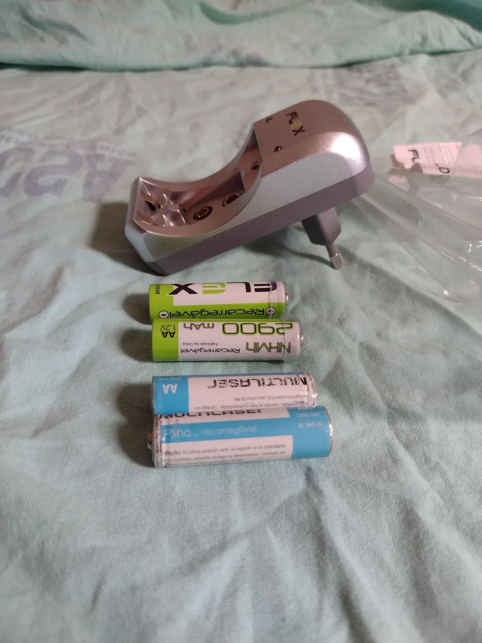 Carregador de Pilhas e Bateria FLEX AA/AAA - Foto 3