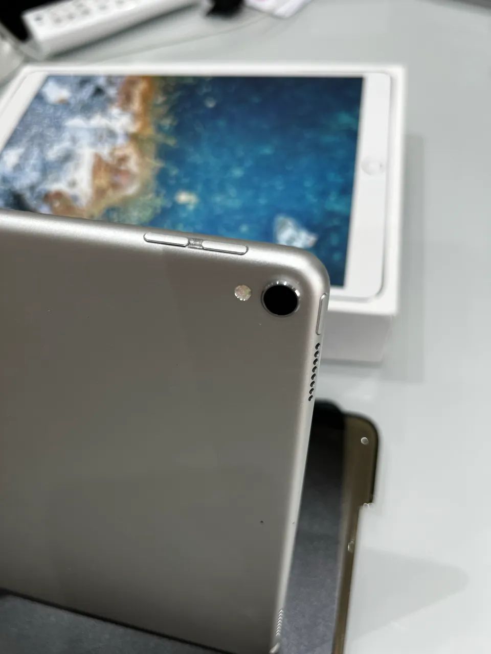 iPad Pro 10.5 256GB Wi-Fi Prata (A1701) + carregador completo e