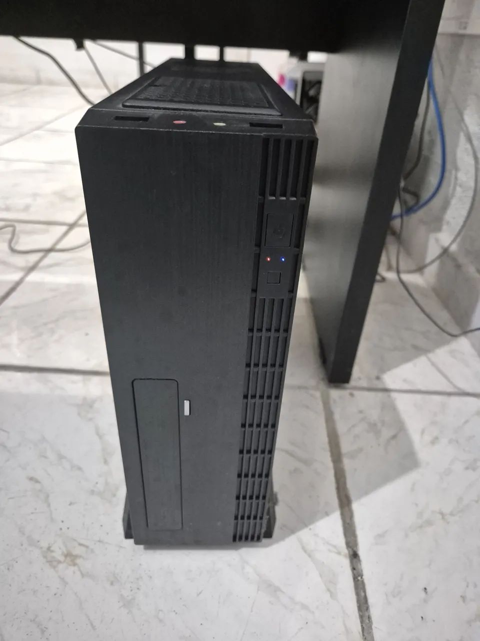 Desktop servidor Intel Core i5-7500, 3.40GHz, 1Tb SSD, 16Gb RAM