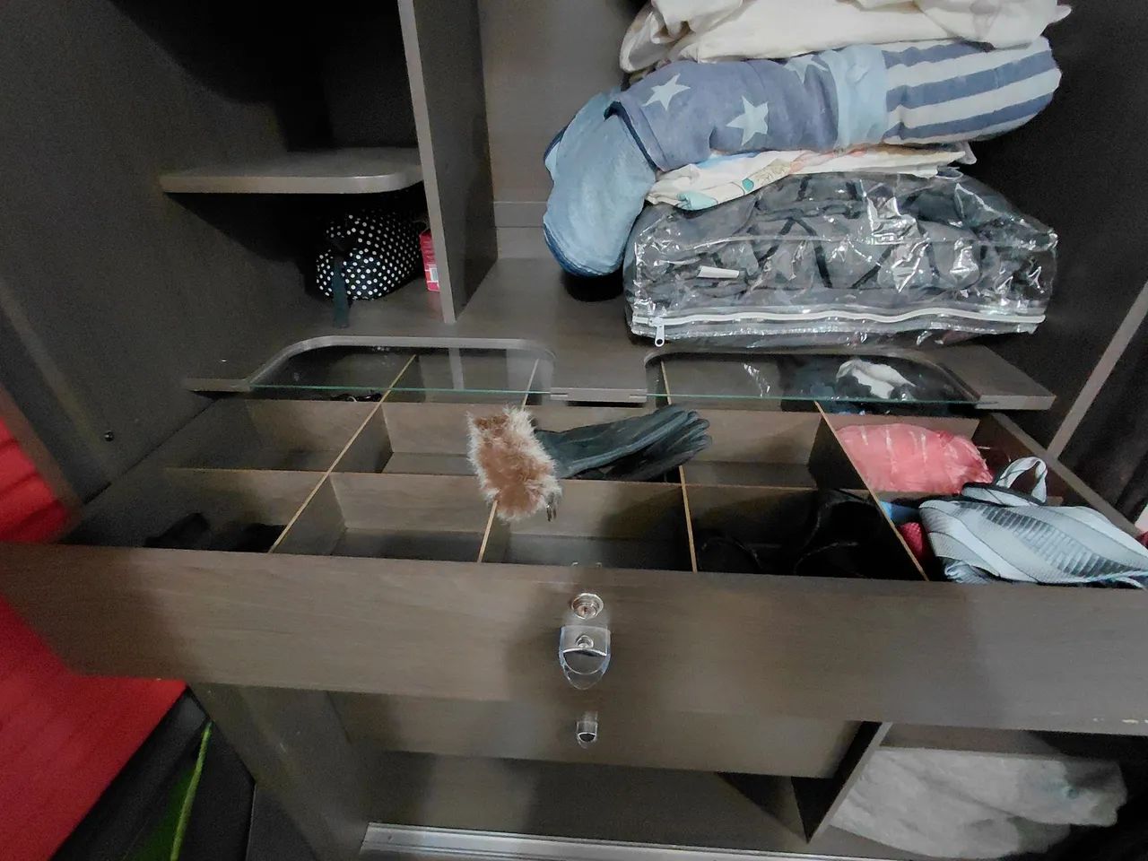 Guarda roupa casal com porta de correr em MDF - Foto 4