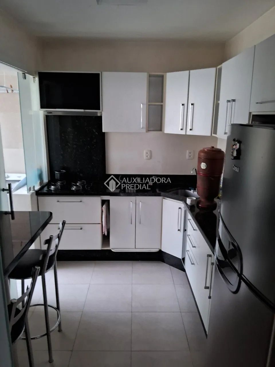 Apartamento com 2 Quartos Mobiliado, uma vaga, 60m² privativos- Carvoeira - Foto 3