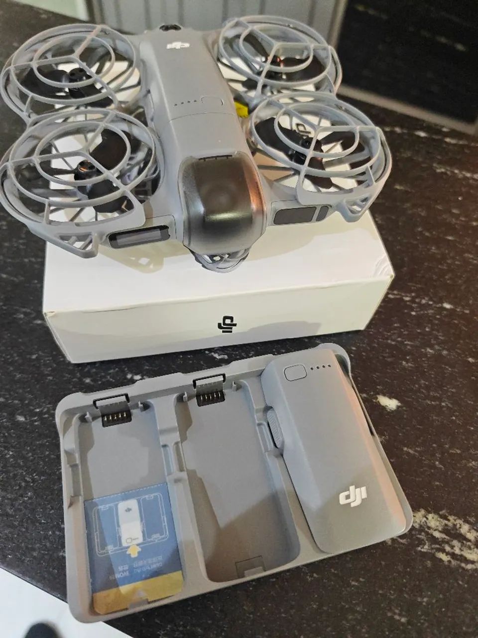Dji neo 2 com 2 bateria e case de carregamento 