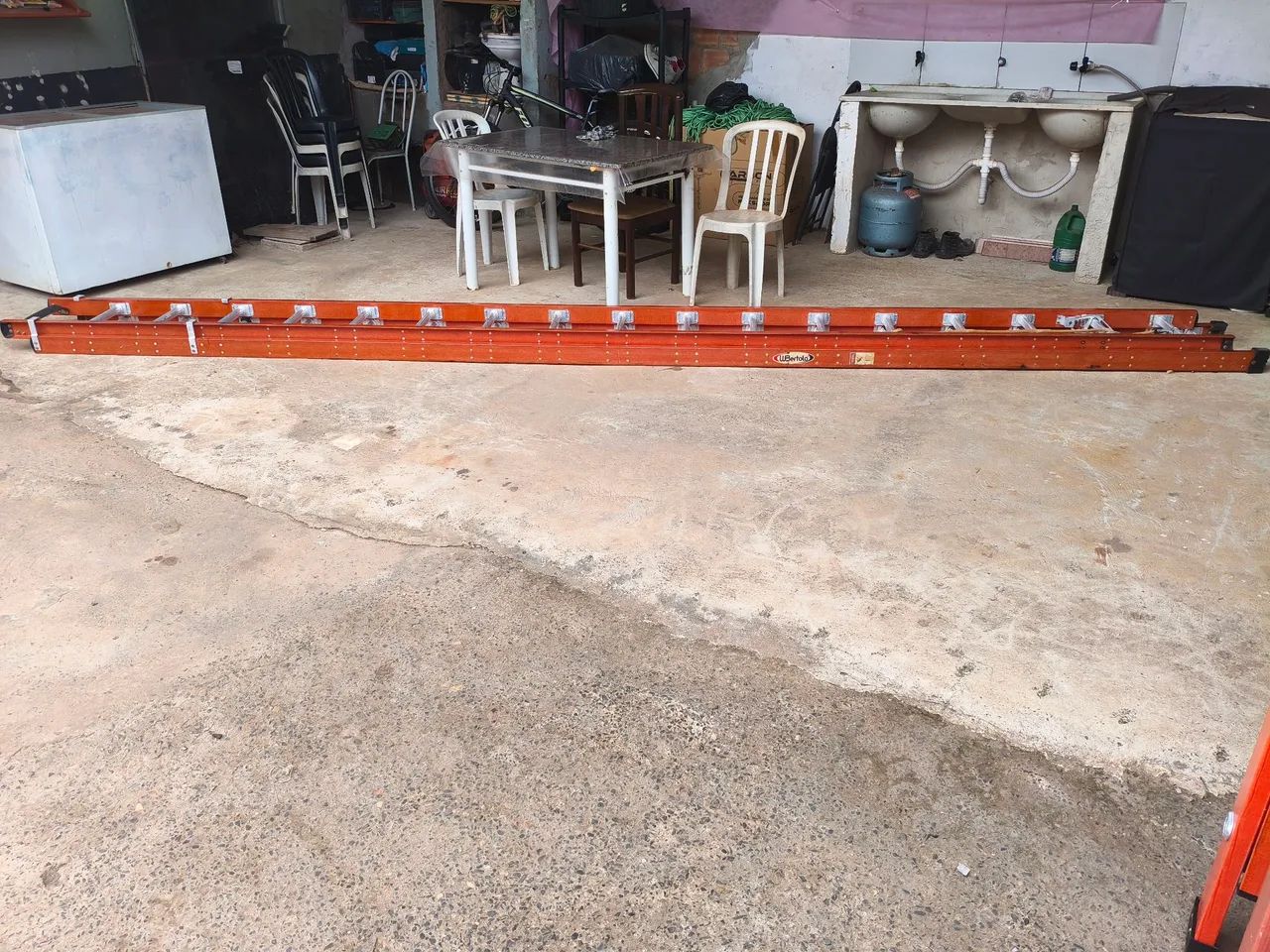 Escada 9.60M 1.200$ - Foto 2