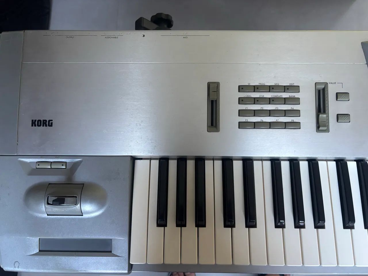 Korg Trinity 76 teclas - Foto 4