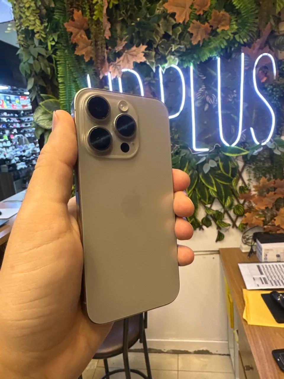 iPhone 15 pro 256Gb natural