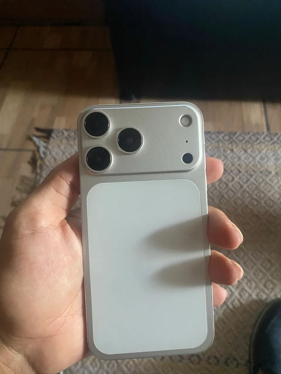 iPhone XR na carcaça do 17 pro - Foto 2