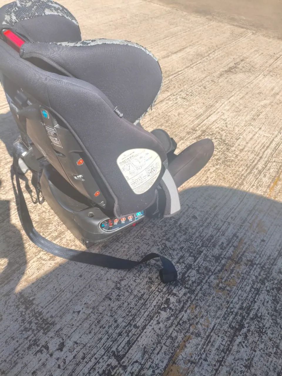 Cadeirinha dec carro com isofix - Foto 2
