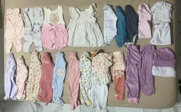 Lote de roupas menina RN a 3 meses Importadas Carter's  abaixei 550,00 - Foto 2