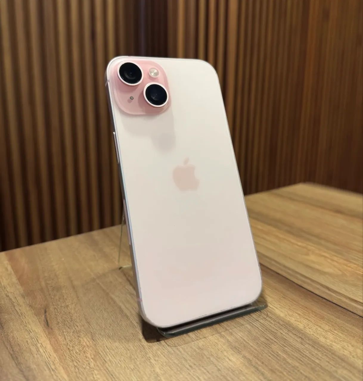 iPhone 15 rosa semi novo  - Foto 2