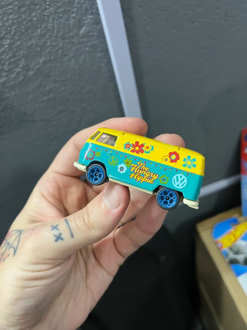 Miniatura Majorette Volkswagen Kombi 1:64 - Foto 5