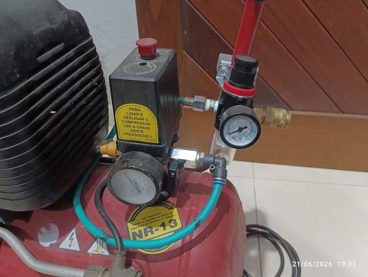 Compressor 489093557828331521