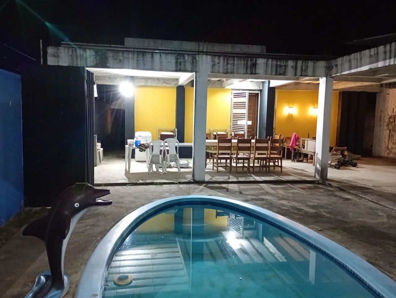Vendo casa com piscina e aceito casa de menor valor como parte do pagamento. - Foto 2