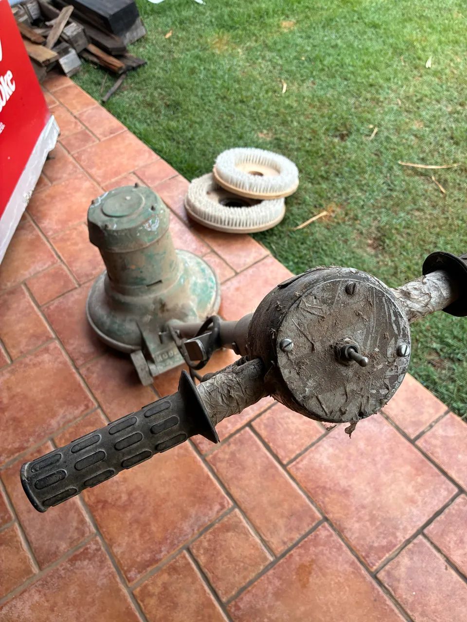 Lavadora e enceradeira de piso profissional  - Foto 3