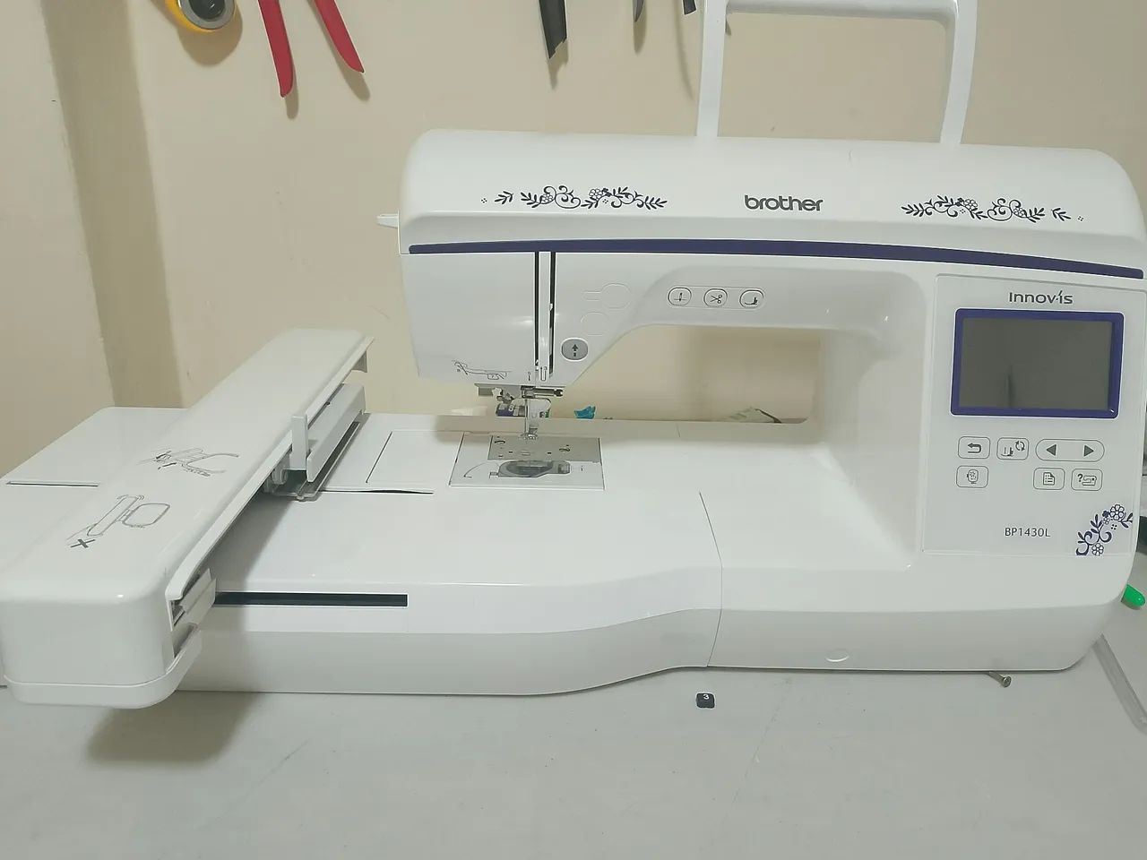 Maquina de bordar eletrônica  - Foto 3