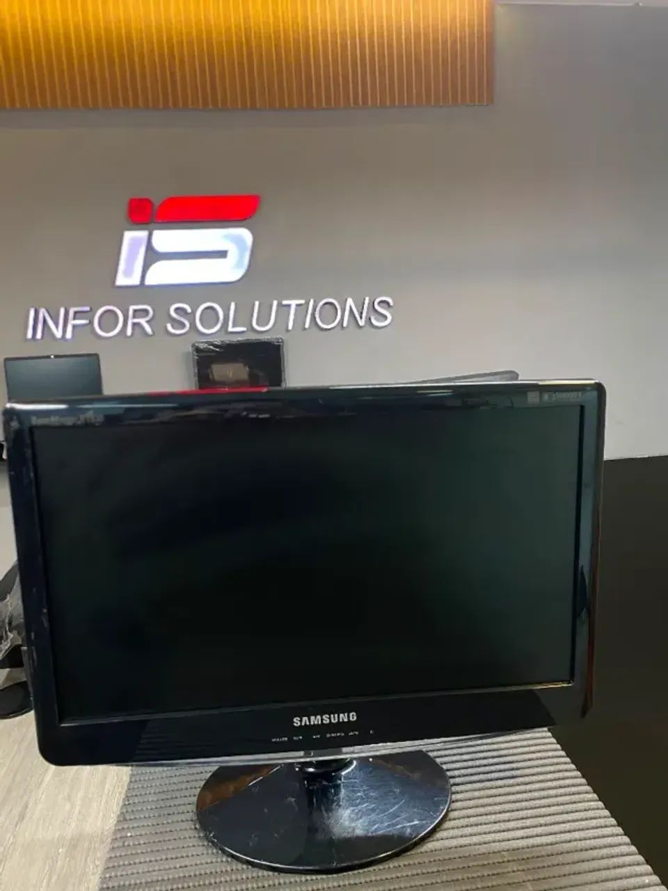 Monitor 19* Base fixa Samsung
