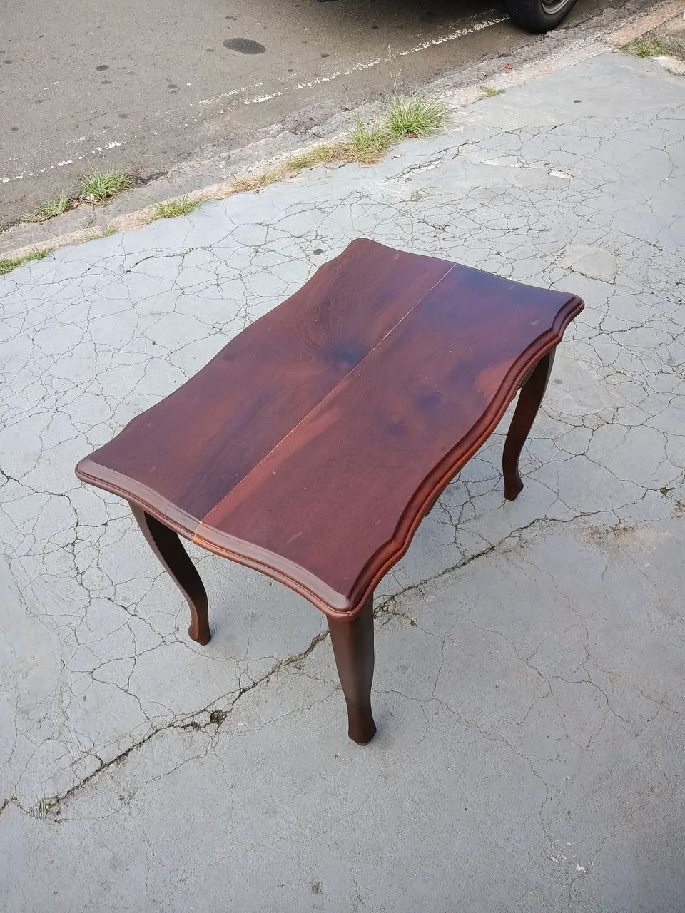 Solid wood table469175275965665281