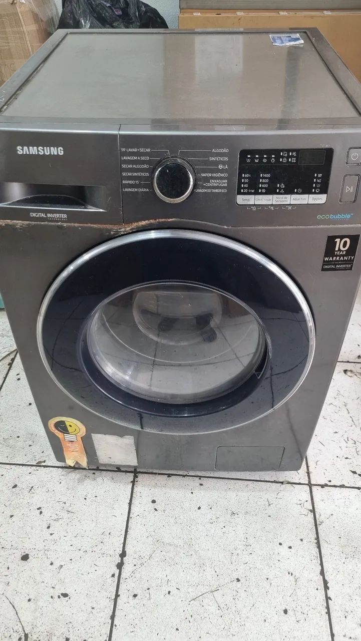 Máquina de lavar e secar roupa