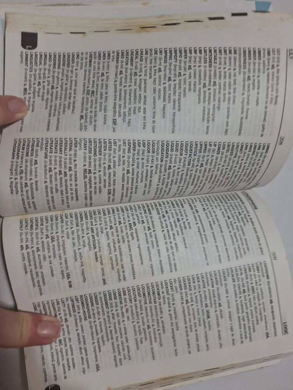 Minidicionário Escolar Inglês  - Foto 3