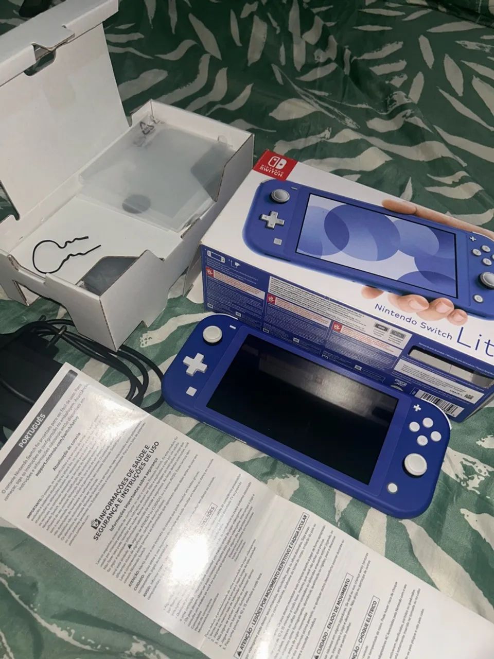 Nintendo Switch Lite (leia tudo abaixo) - Consoles de Vídeo Game